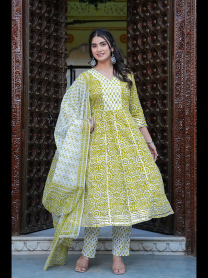 Green Printed Anarkali Pure Cotton Kurta With Pant And Dupatta