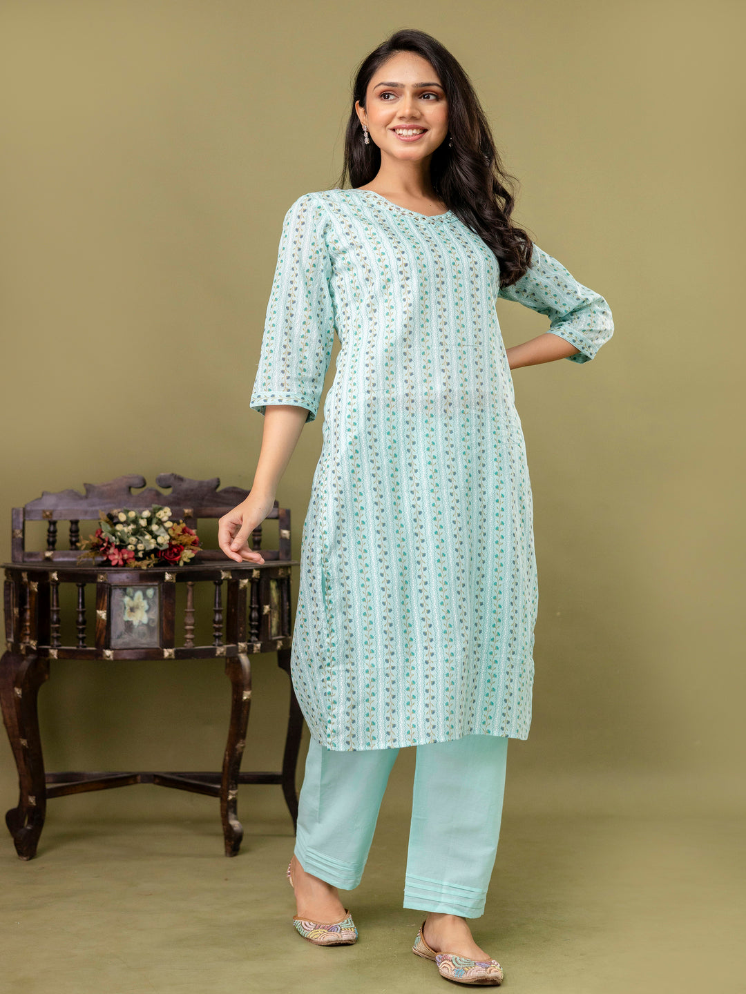 Blue Straight Cotton Printed Kurta With Pant