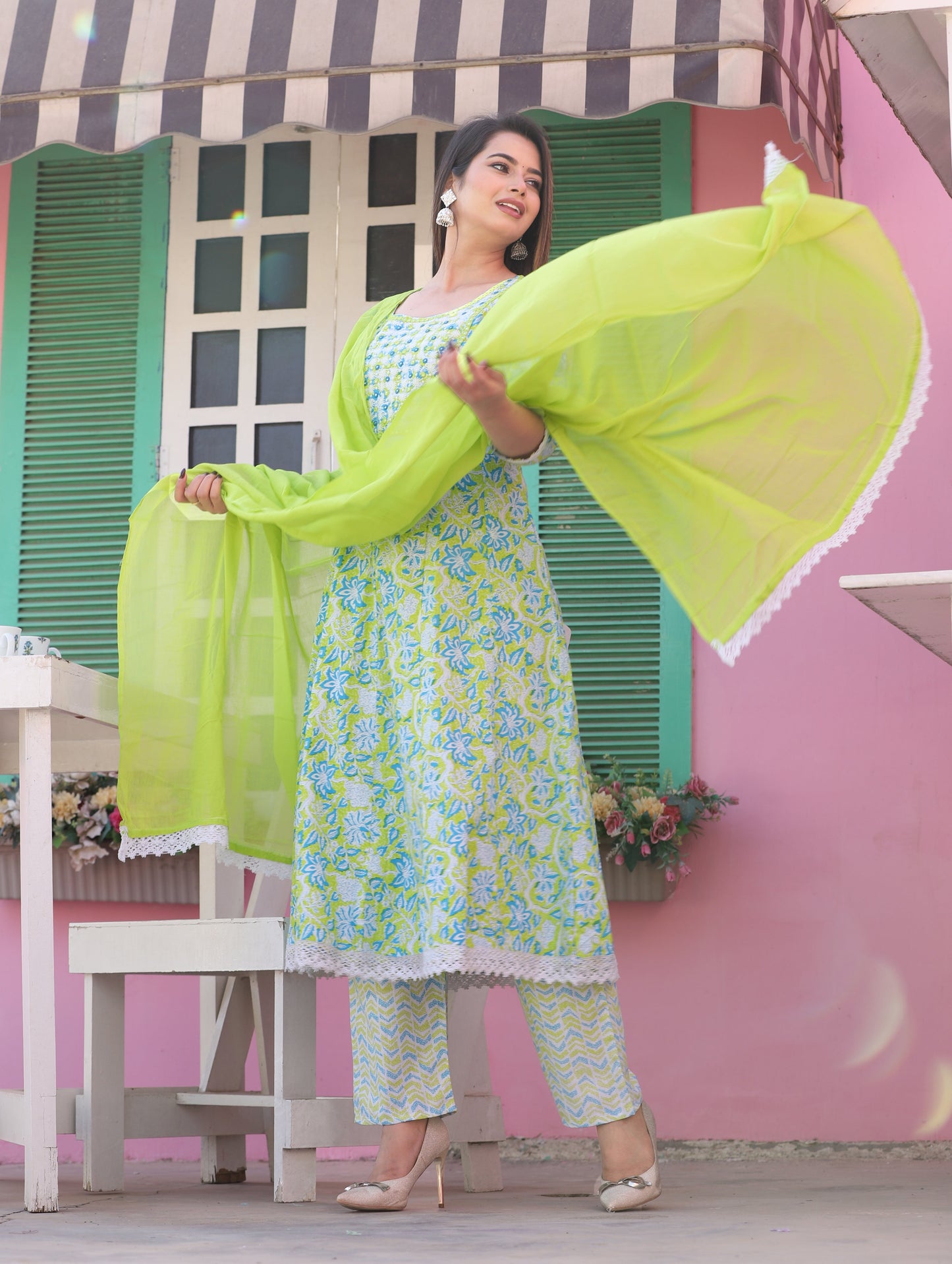 Green Anarkali Cotton Printd Embroiderd Kurta With Pant And Dupatta
