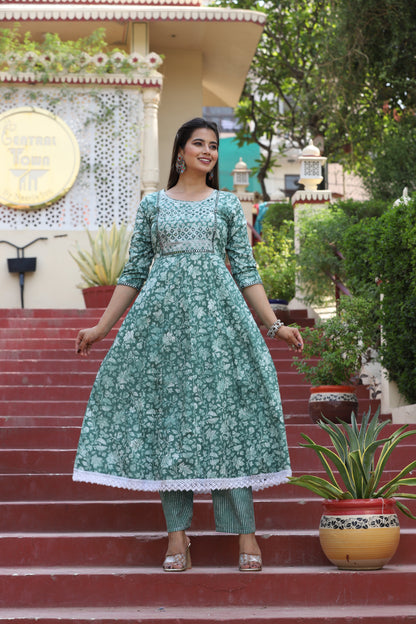 Green Anarkali Cotton Printed Embroidered Kurta With Pant Dupatta