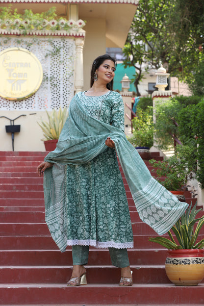 Green Anarkali Cotton Printed Embroidered Kurta With Pant Dupatta