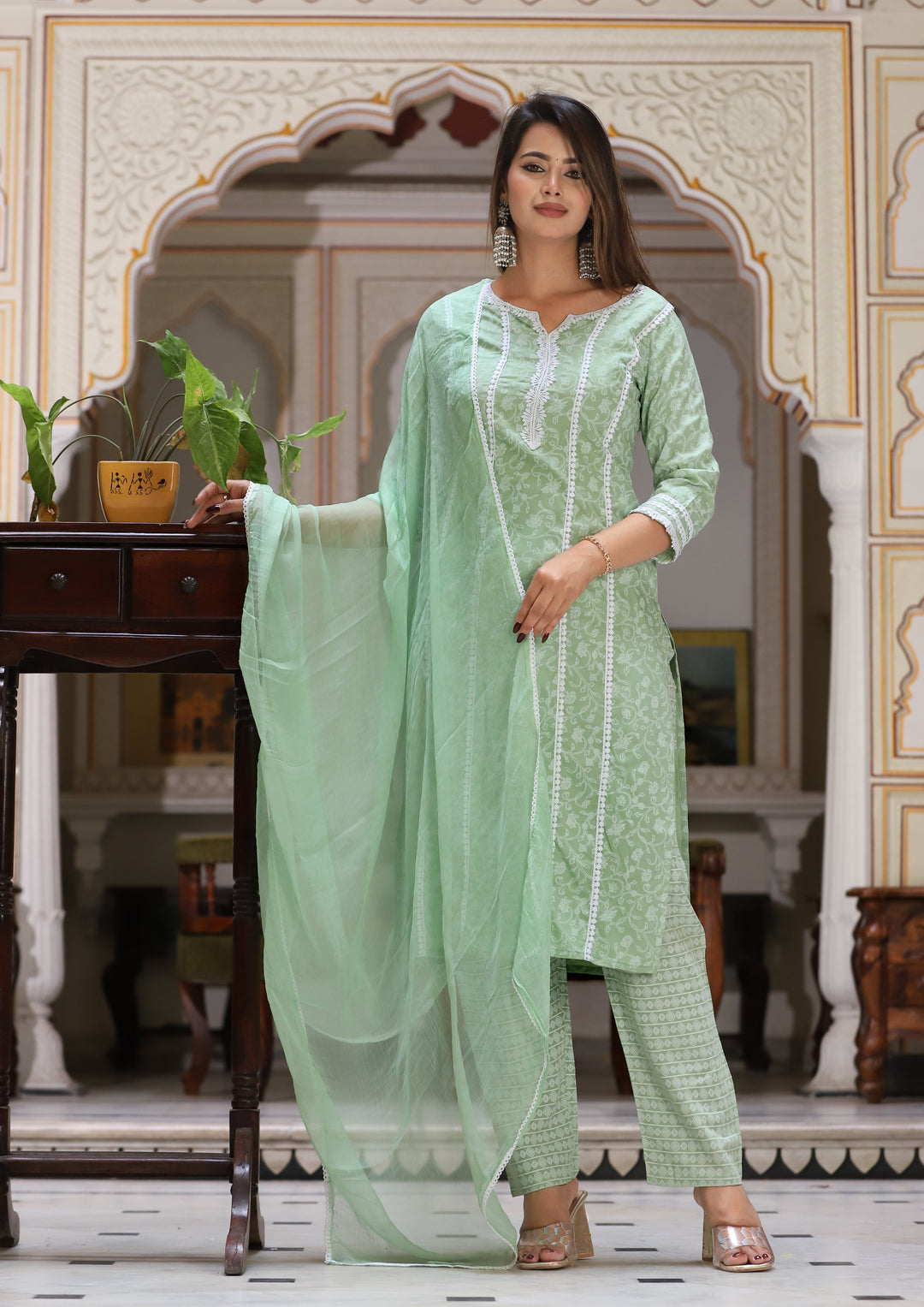Green Straight Rayon Printed Kurta With Pant And Dupatta