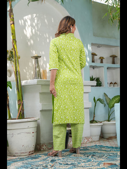 Green Straight Rayon Printed Kurta With Pant And Dupatta