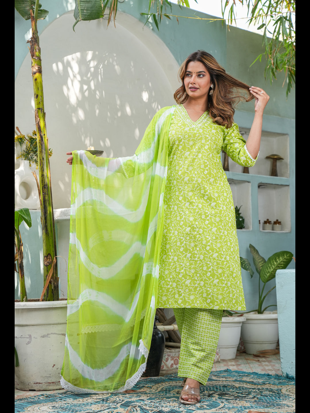 Green Straight Rayon Printed Kurta With Pant And Dupatta
