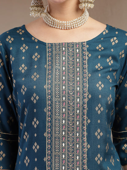 Solid Embroidered Rayon Straight Kurta