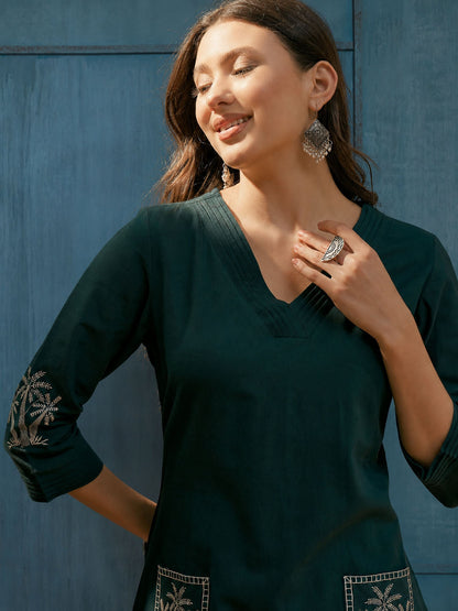 Solid & Embroidered Cotton Flex Straight Kurta