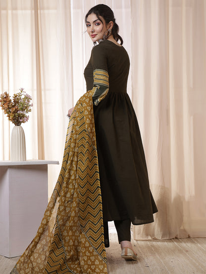 Rayon Calf Length Solid 3/4 Sleeves V Neck Flared Kurta Suit Set With Dupatta