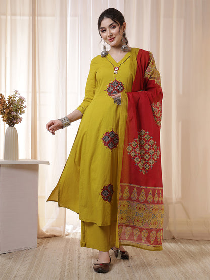 Rayon Calf Length Solid 3/4 Sleeves V-Neck Flared Kurta Suit Set