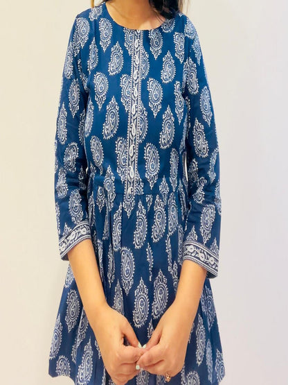 Printed Round Neck Three-Quarter Sleeves Top (Kimayra) (Preorder)