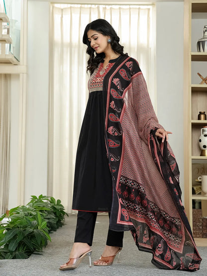 Black Cotton A Line Mandarin Collar Gathered Kurta Dupatta Set