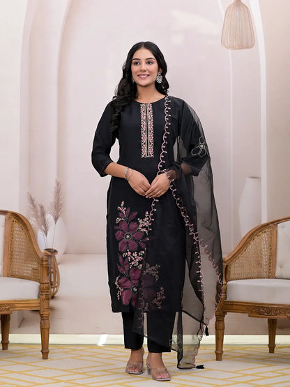 Women's Black Silk Blend Black Embroidered Silk Blend Straight Kurta Dupatta Set by Yufta, suitable for wholesale buyers, boutiques, retailers, resellers and bulk fashion orders from Trendphoria
