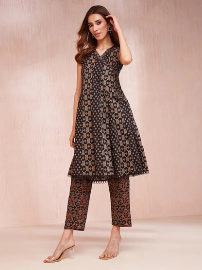 Black Ethnic Motifs Straight Kurta Trouser Set