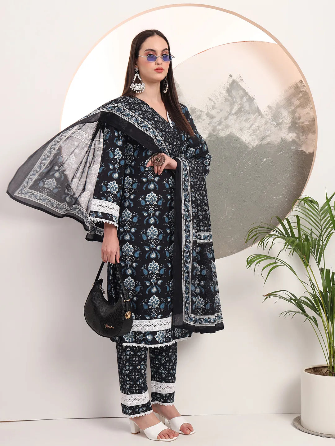 Black Floral Print Pakistani Style Kurta Trouser And Dupatta Set