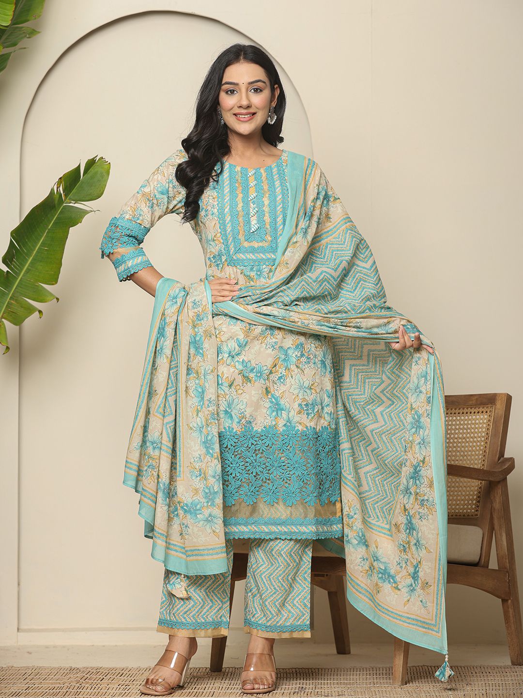 Women's Blue Cotton Blue Cotton Floral Kurta Dupatta Set With Lace Detailing by Yufta, suitable for wholesale buyers, boutiques, retailers, resellers and bulk fashion orders from Trendphoria