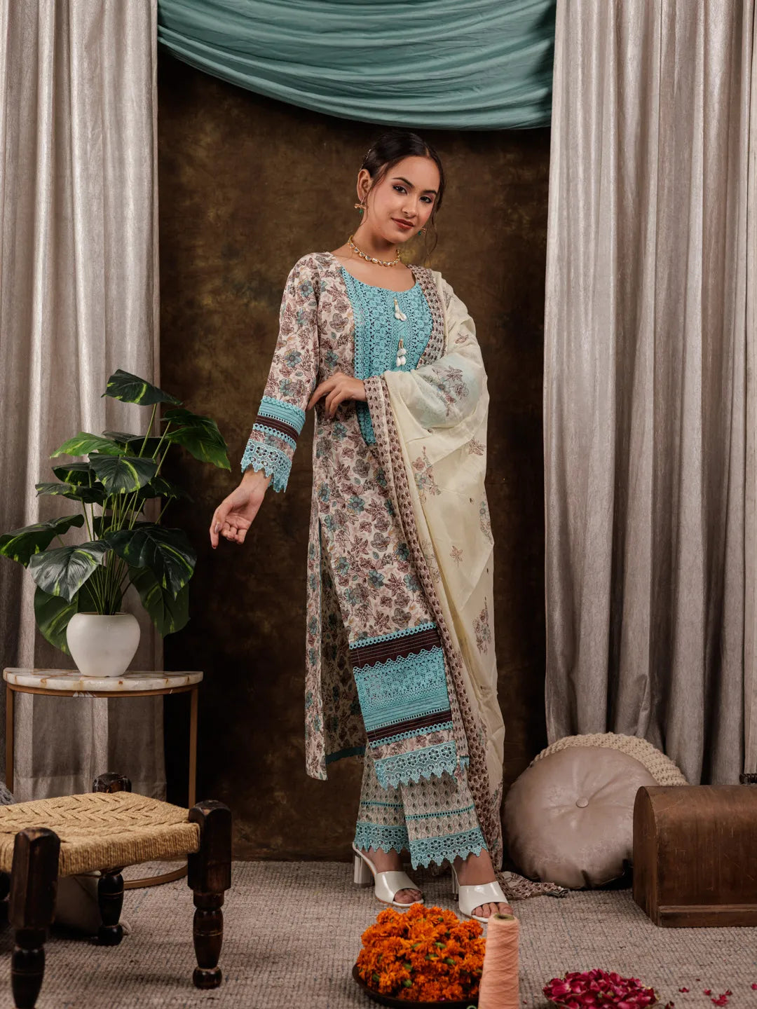 Women's Blue Cotton Blue Cotton Kurta Dupatta Set With Lace Detailing by Yufta, suitable for wholesale buyers, boutiques, retailers, resellers and bulk fashion orders from Trendphoria
