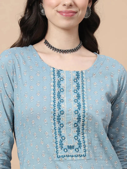 Blue Ethnic Motifs Thread Work Straight Kurta Trouser And Dupatta Set
