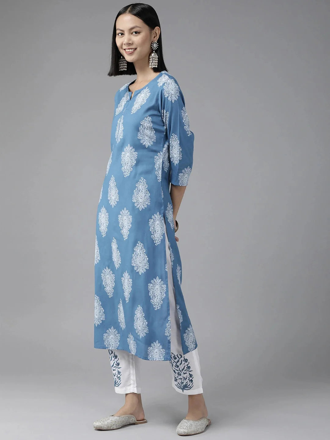 Blue Paisley Printed Dupatta Set