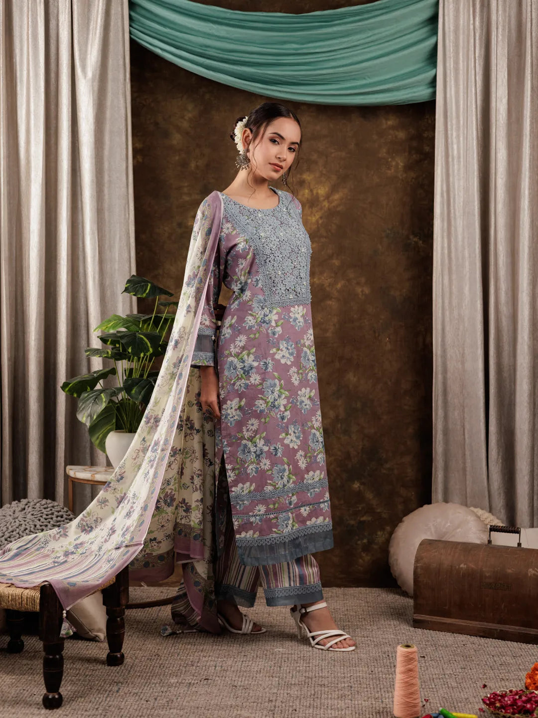 Cotton Kurta Dupatta Set With Lace Detailing