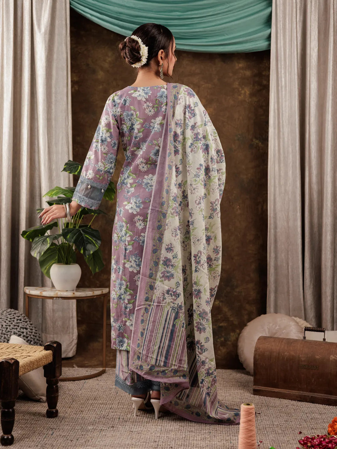 Cotton Kurta Dupatta Set With Lace Detailing