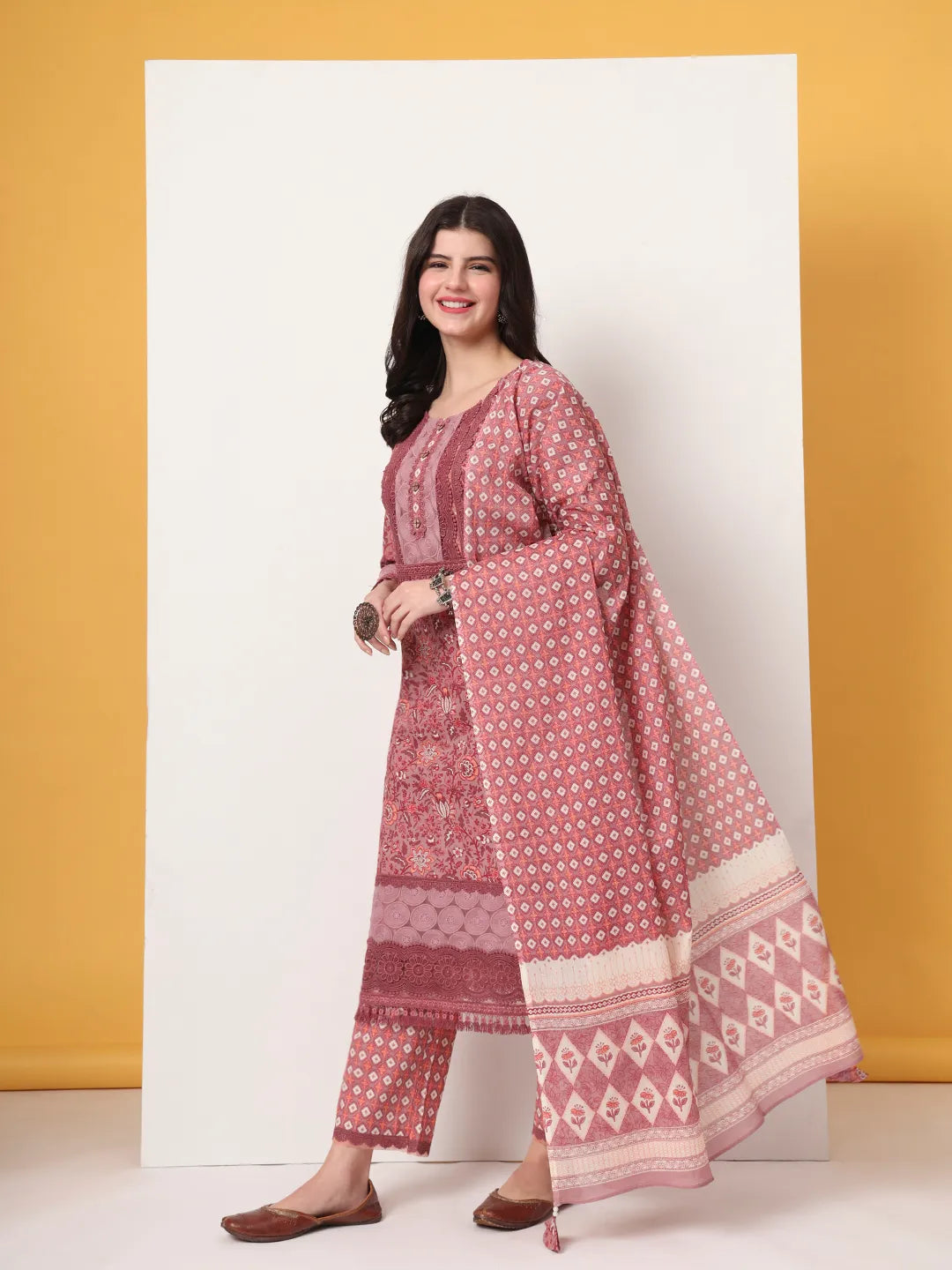 Cotton Pink Kurta Dupatta Set With Lace Detailing