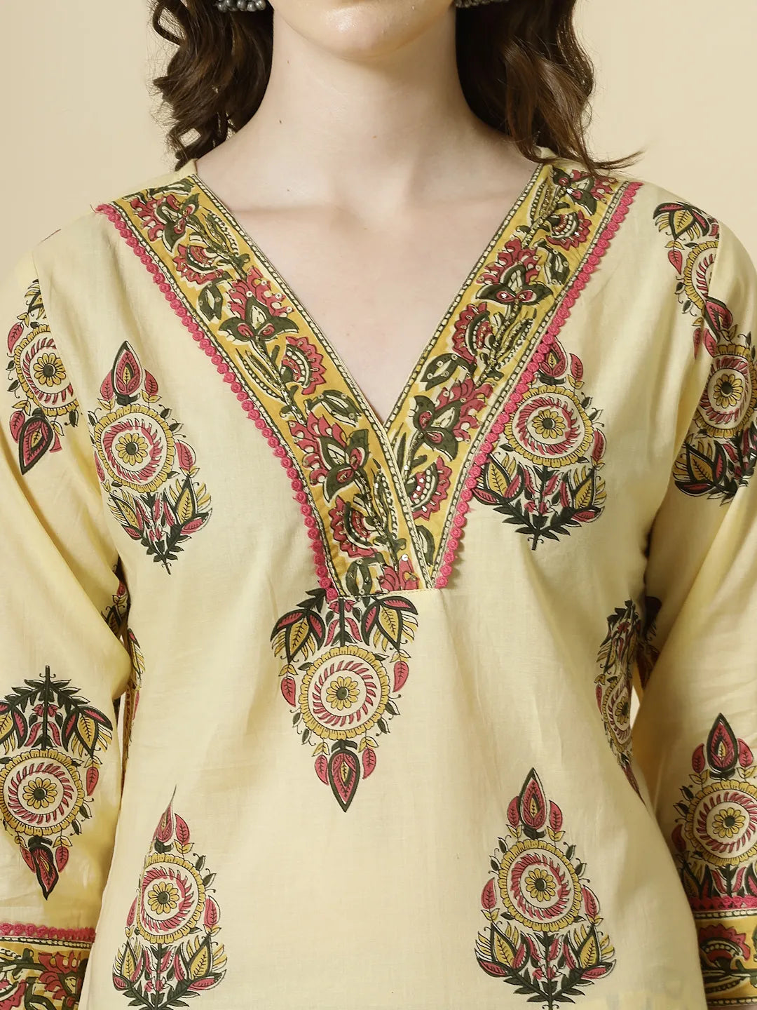 Cream Cotton Cut Dana Work Kurta Set With Pant & Dupatta