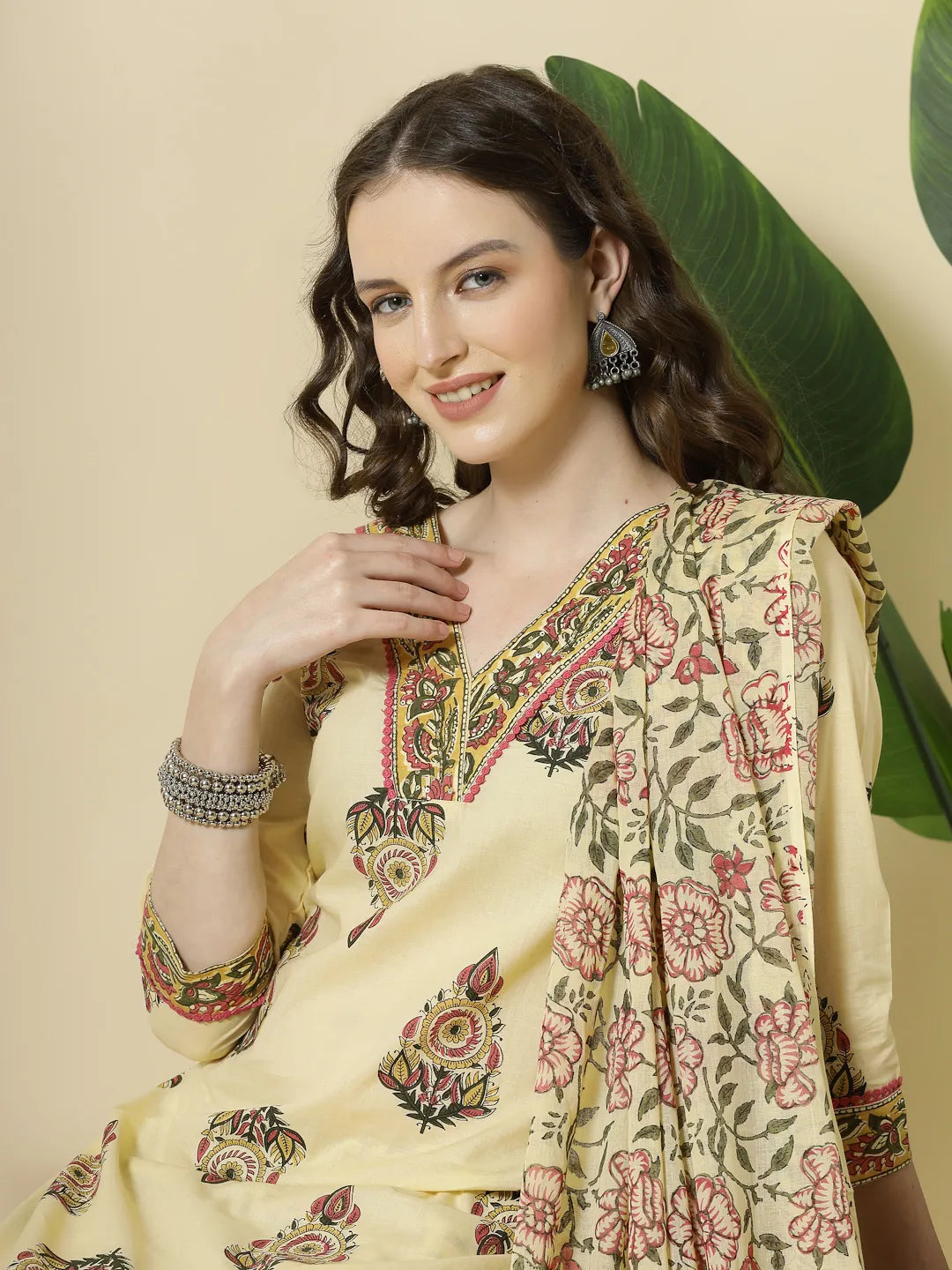 Cream Cotton Cut Dana Work Kurta Set With Pant & Dupatta