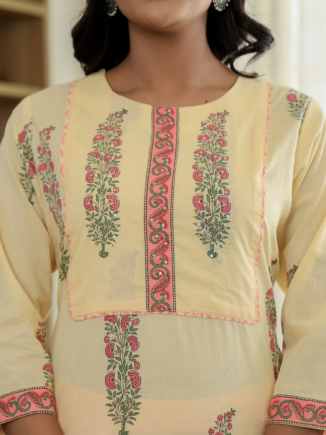 Cream Cotton Straight Ethnic Motifs Kurta Dupatta Set
