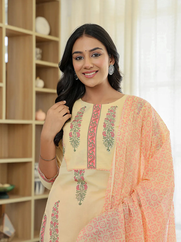 Cream Cotton Straight Ethnic Motifs Kurta Dupatta Set