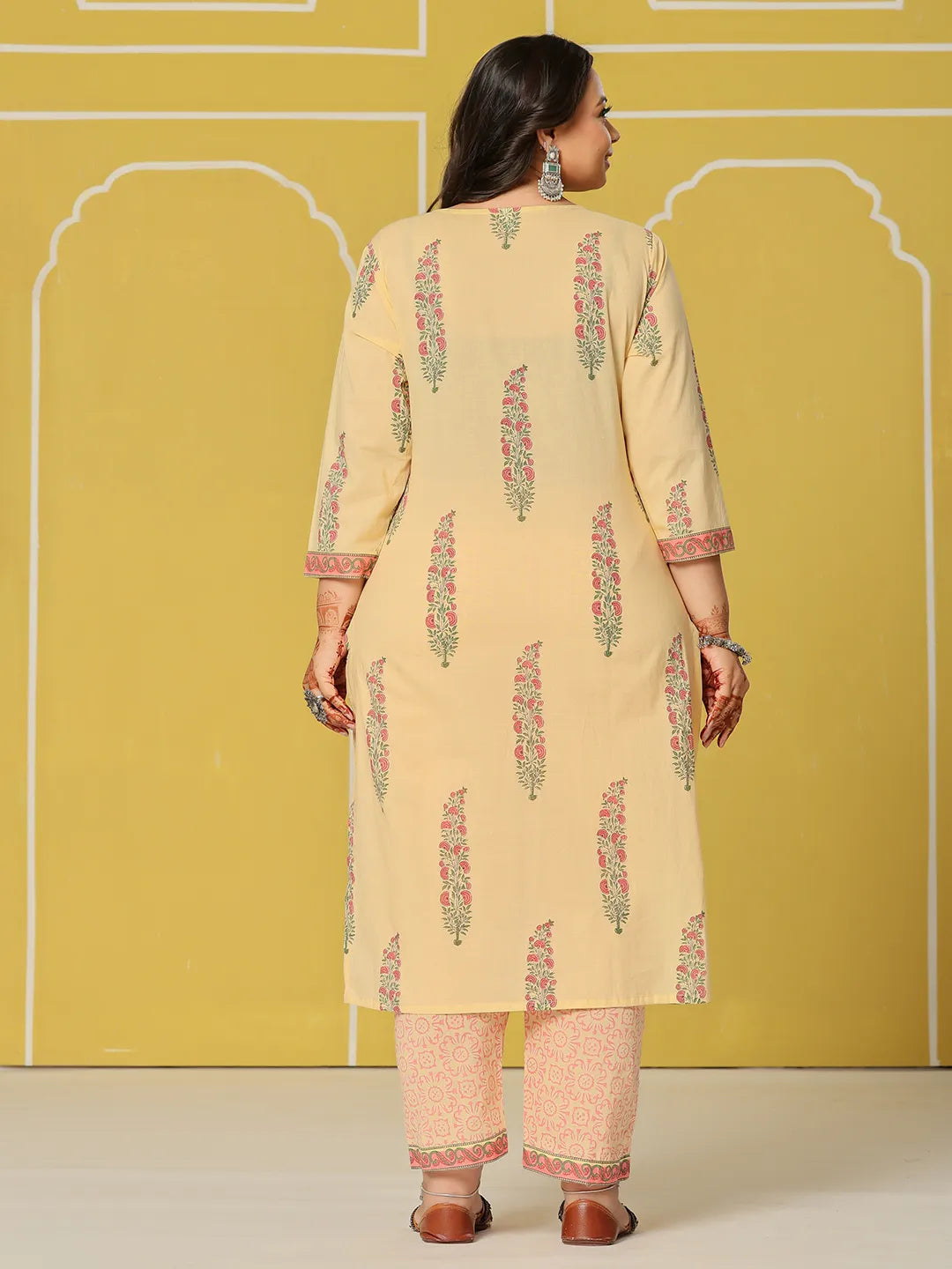 Cream Cotton Straight Plus Size Kurta Set