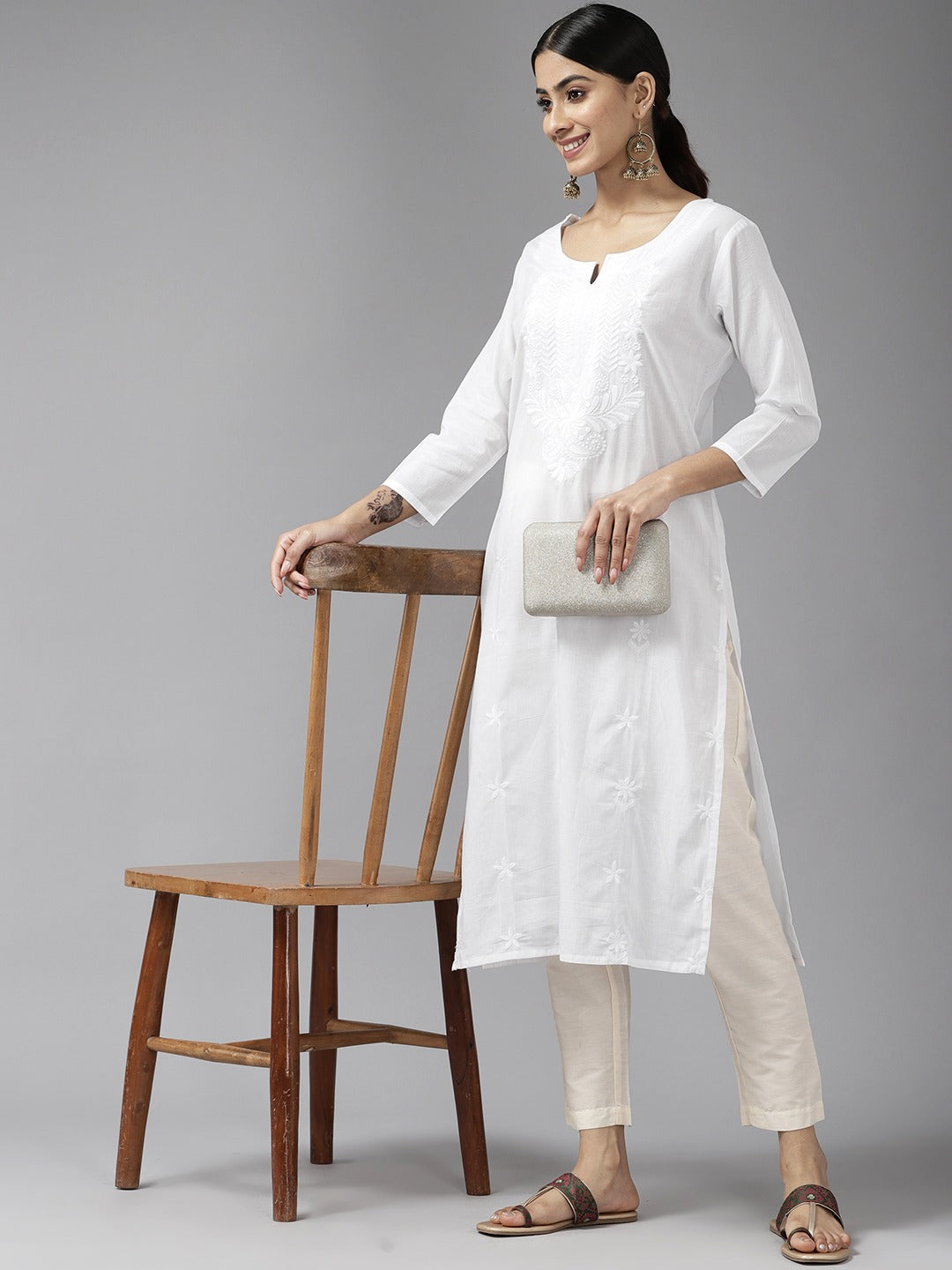 Women's White Cotton Embroidered Cotton Kurta by Yufta, suitable for wholesale buyers, boutiques, retailers, resellers and bulk fashion orders from Trendphoria
