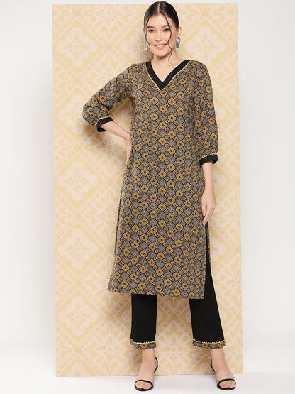 Geometric Printed Regular Pure Cotton Kurta With Trousers
