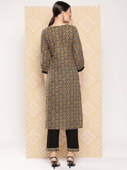 Geometric Printed Regular Pure Cotton Kurta With Trousers
