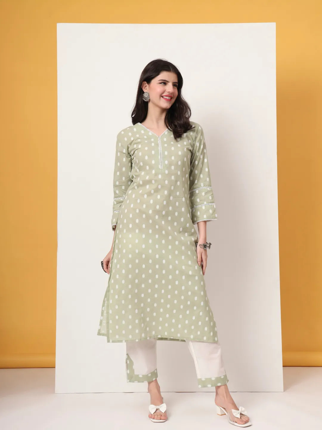 Green And White Cotton Straight Kurta Dupatta Set