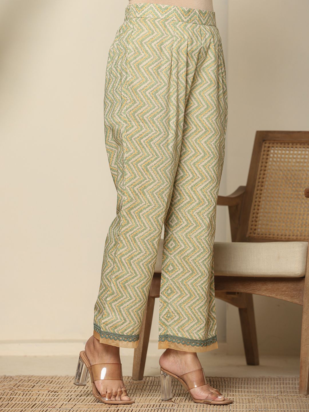 Green Cotton Floral Kurta Dupatta Set With Lace Detailing