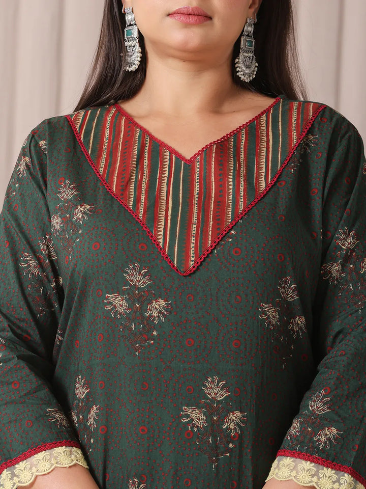 Green Floral Print Patch &amp; Lace Work Plus Size Kurta Set With Pant &amp; Dupatta