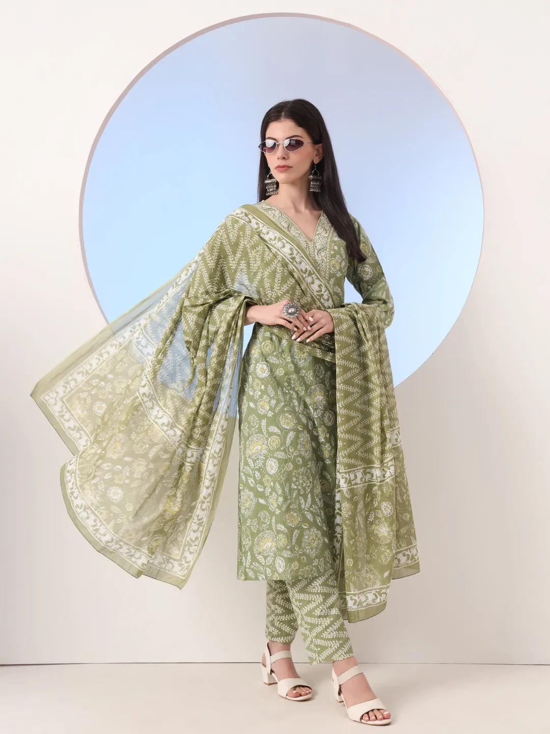 Green Floral Print Straight Zari Work Kurta And Trouser With Dupatta Set
