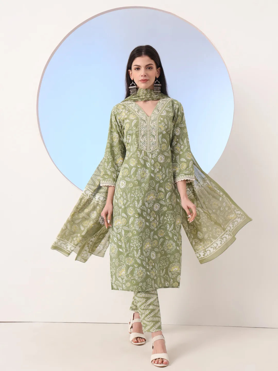 Green Floral Print Straight Zari Work Kurta And Trouser With Dupatta Set