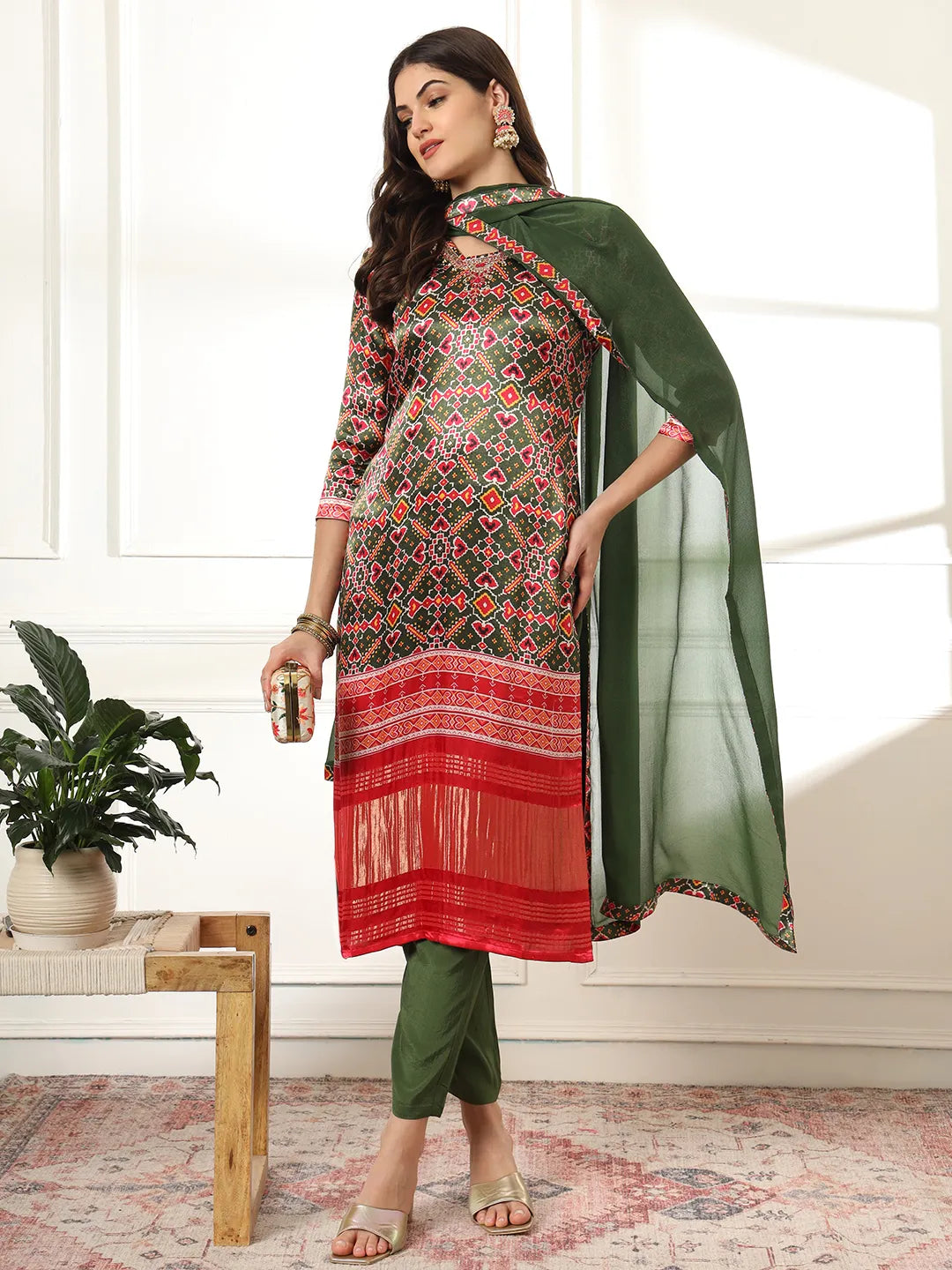 Green Gajji Silk Ethnic Motifst Kurta Dupatta Pant Set