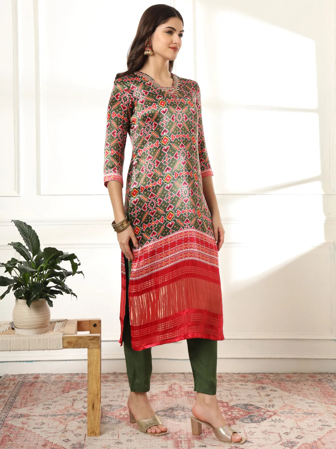 Green Gajji Silk Ethnic Motifst Kurta Dupatta Pant Set