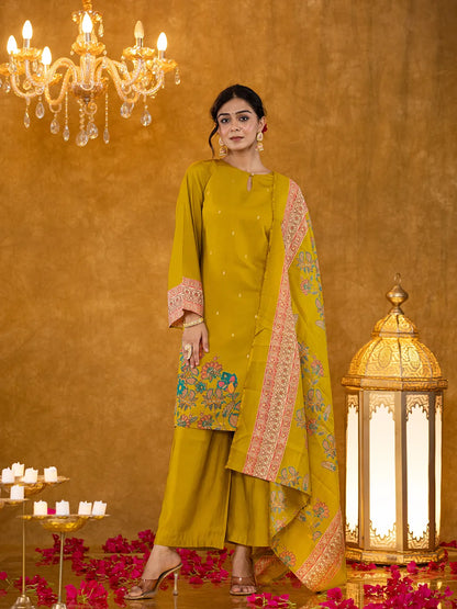 Green Pakistani Style Kurta Dupatta Set