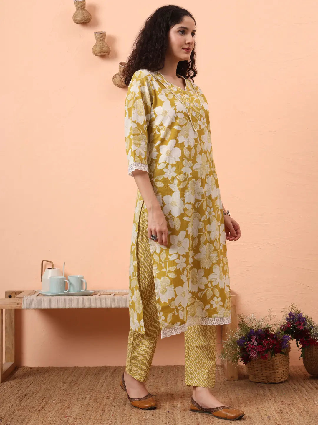 Green Pure Cotton Ethnic Motifs Straight Kurta Pant Set