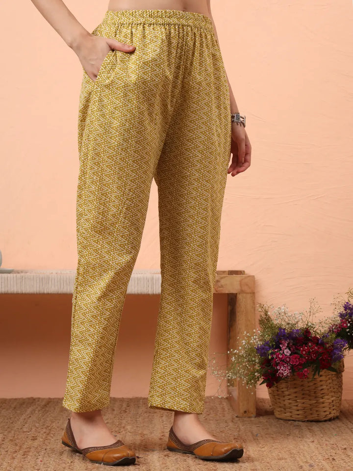 Green Pure Cotton Ethnic Motifs Straight Kurta Pant Set