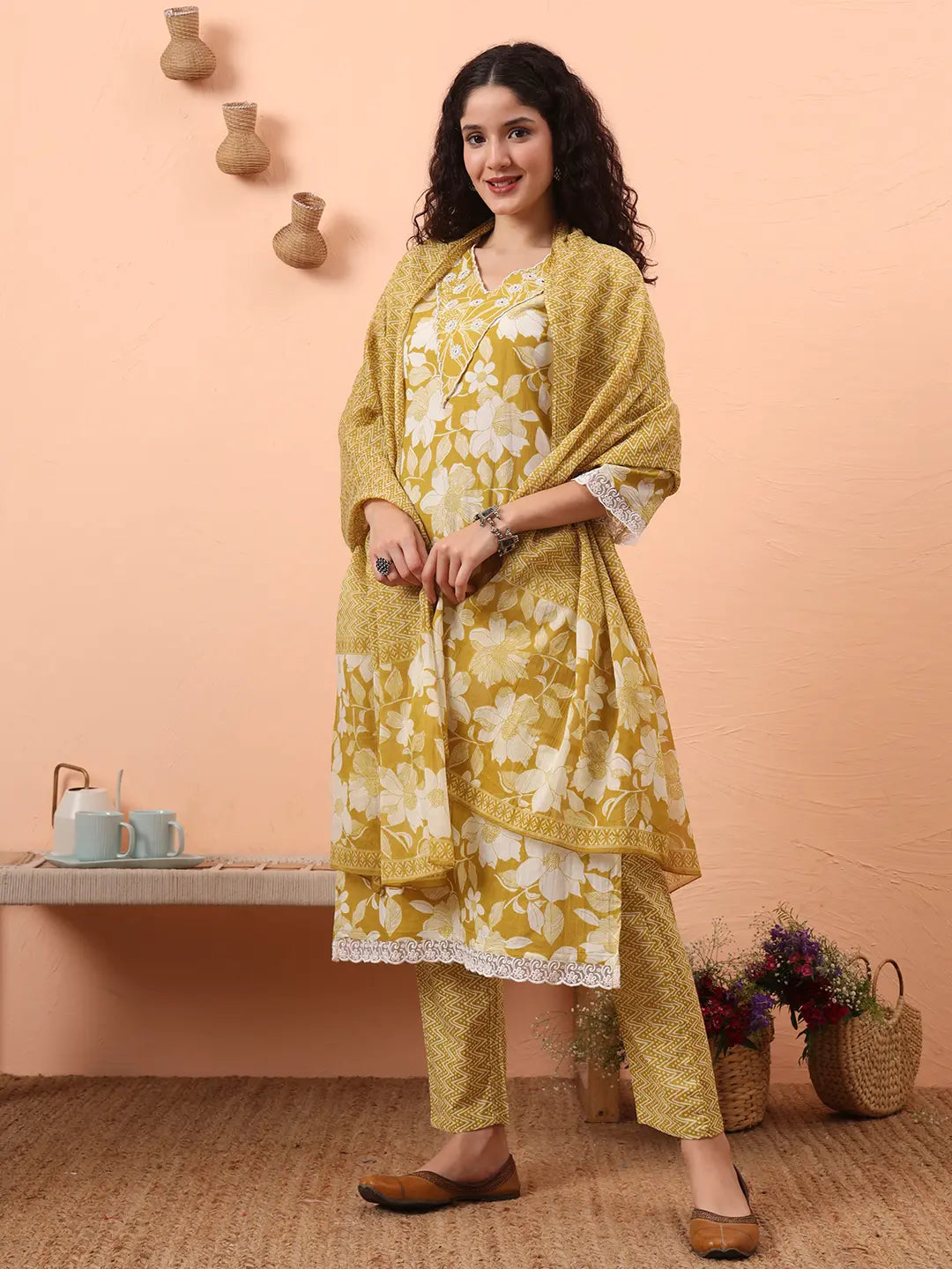 Green Pure Cotton Ethnic Motifs Straight Kurta Pant Set