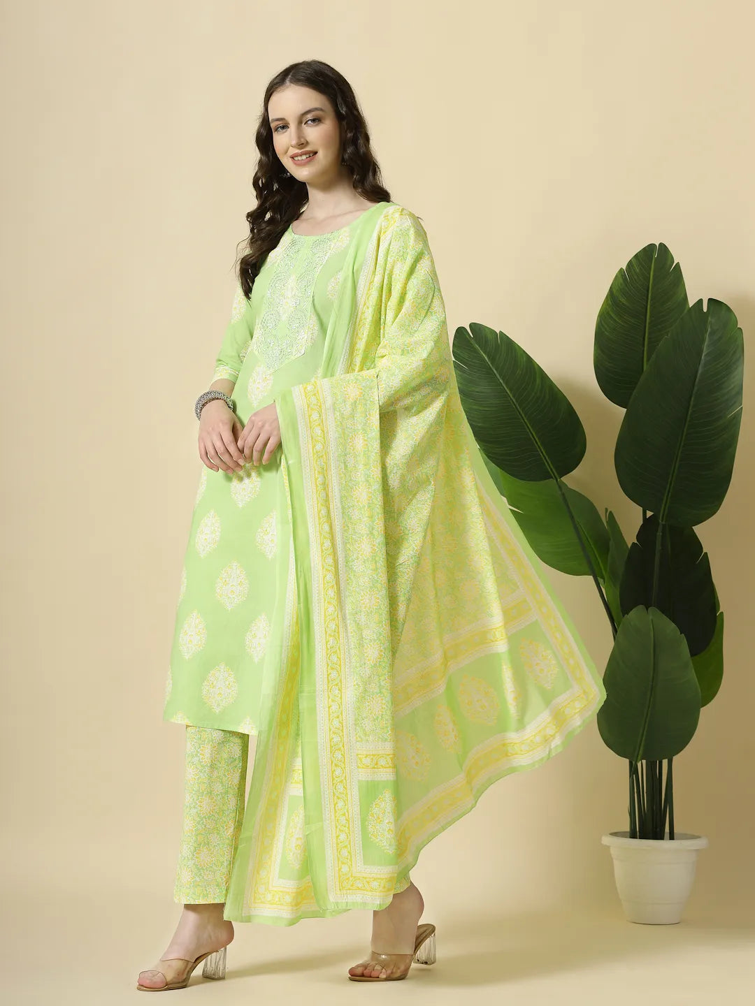 Green Pure Cotton Floral Printthreadwork Kurta Dupatta Pant Set