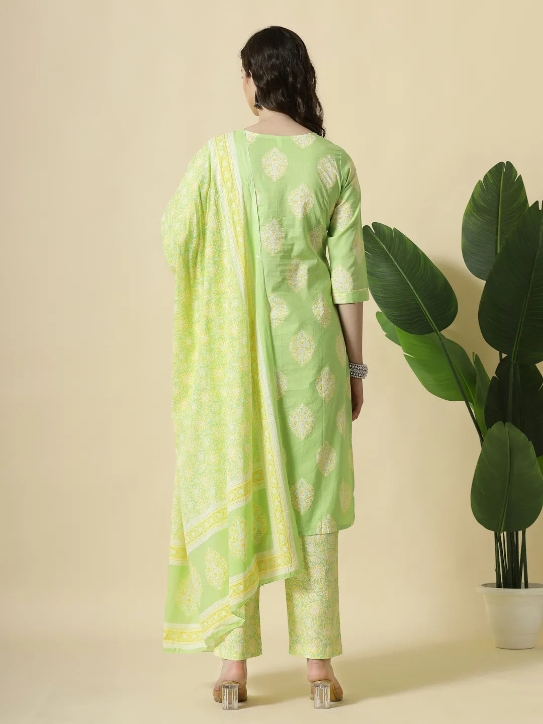 Green Pure Cotton Floral Printthreadwork Kurta Dupatta Pant Set