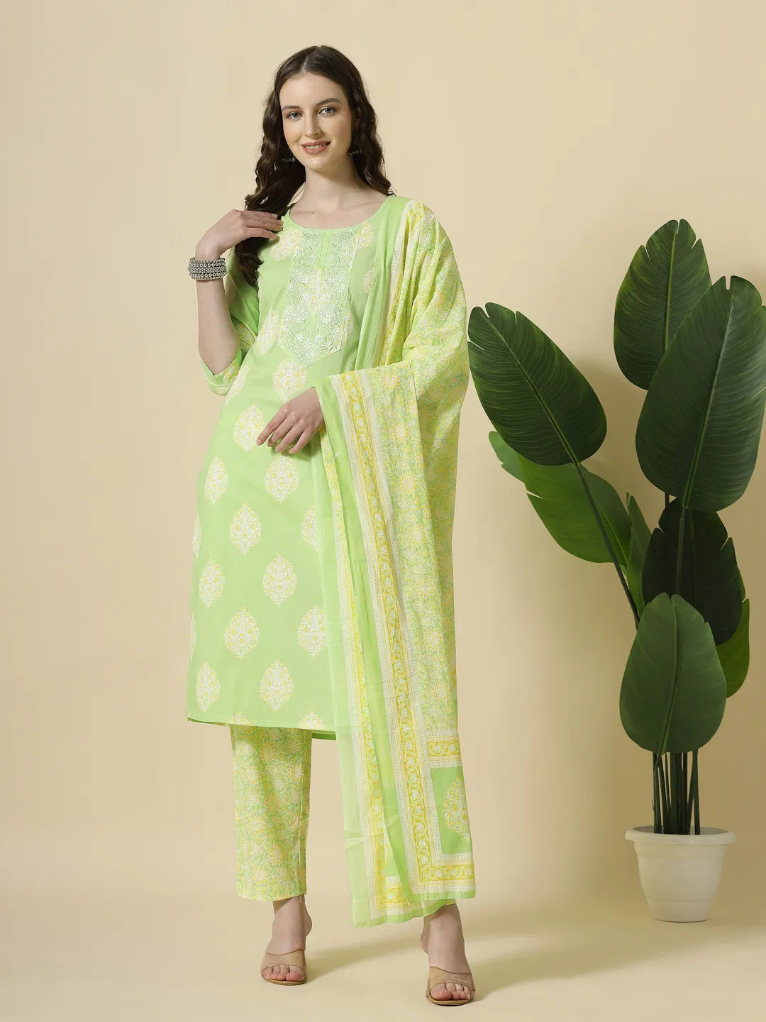 Green Pure Cotton Floral Printthreadwork Kurta Dupatta Pant Set