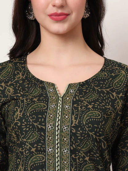 Green Pure Cotton Paisley Print Kurta Dupatta Pant Set