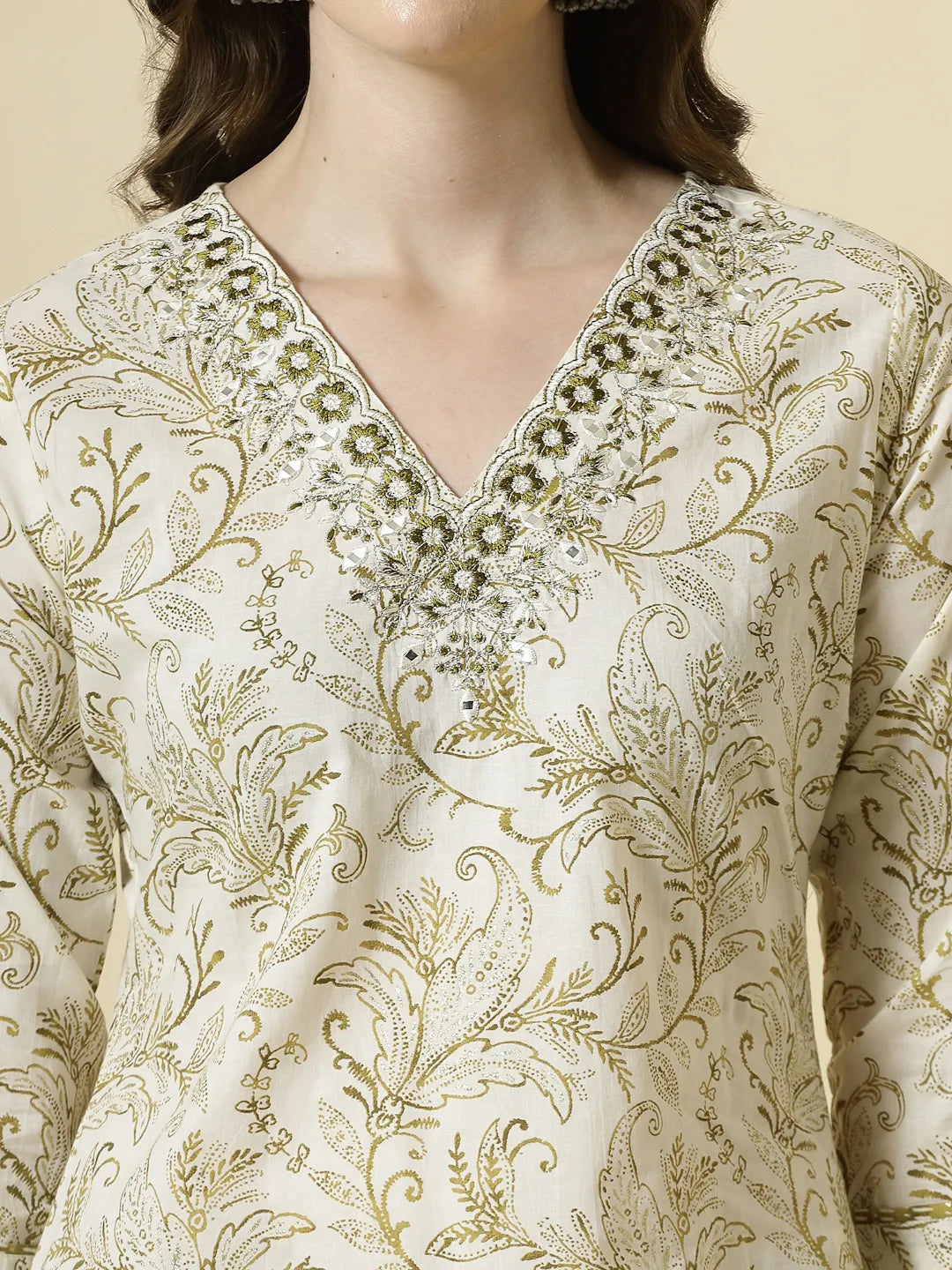 Green Pure Cotton Paisley Thread Work Kurta Dupatta Pant Set