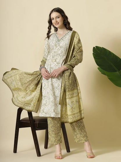 Green Pure Cotton Paisley Thread Work Kurta Dupatta Pant Set