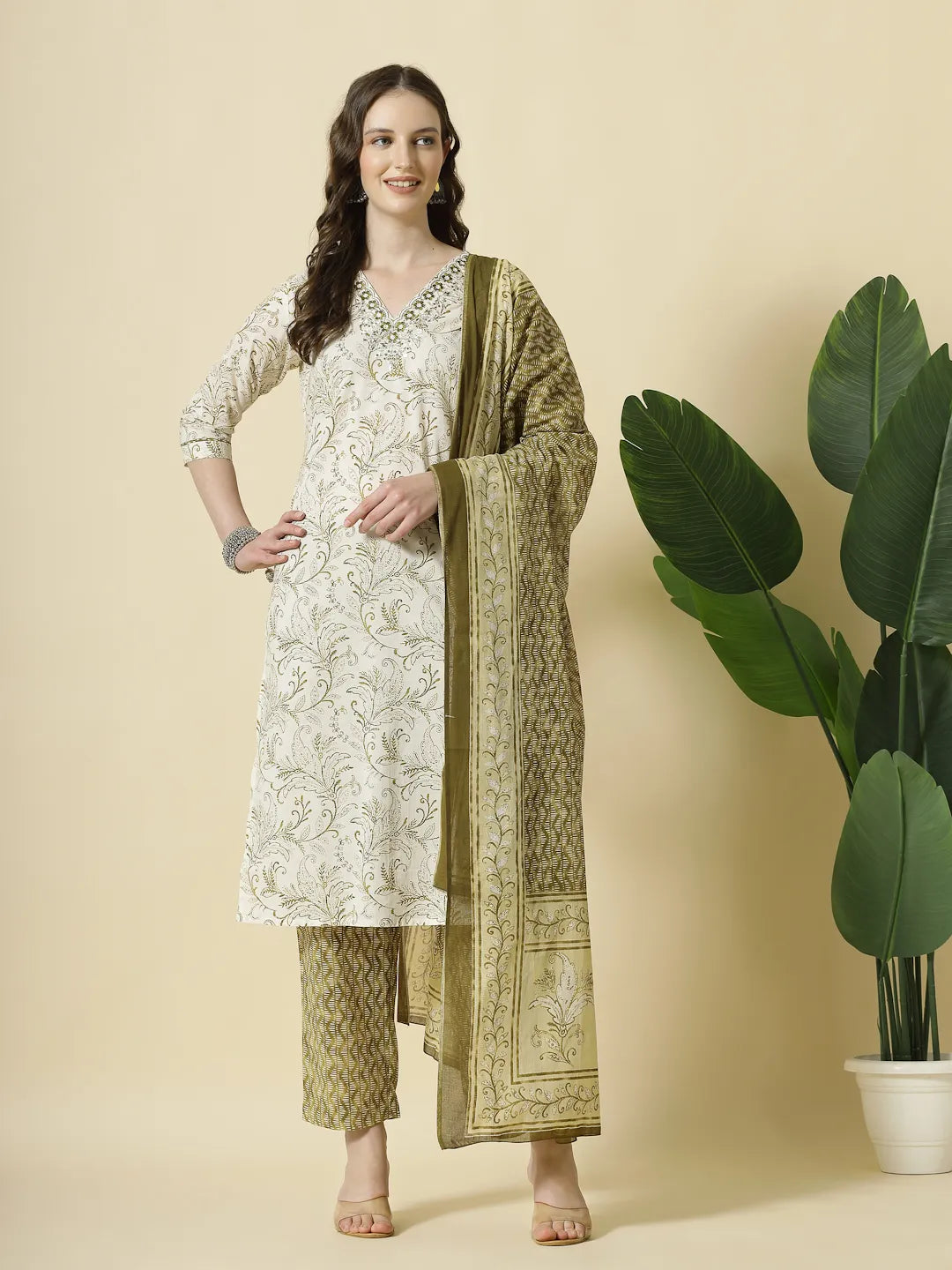 Green Pure Cotton Paisley Thread Work Kurta Dupatta Pant Set